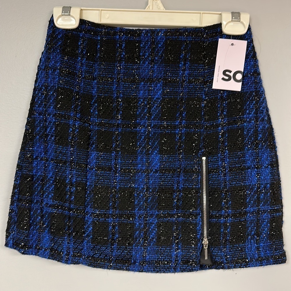 CUTE NWT So juniors blue / black tweed mini skirt size 5, with accent zipper